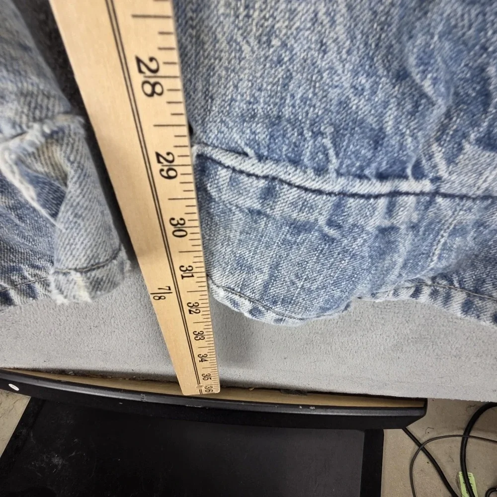 Vintage Levis Engineered Jeans Mens Blue Twisted Thrashed Button Fly Fits 32x32
